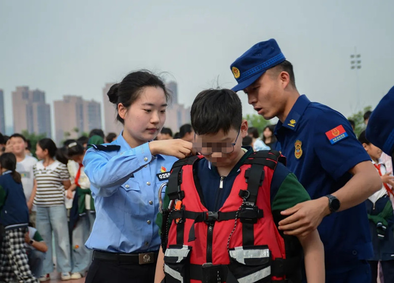 警消携手护成长 筑牢防溺“安全网”